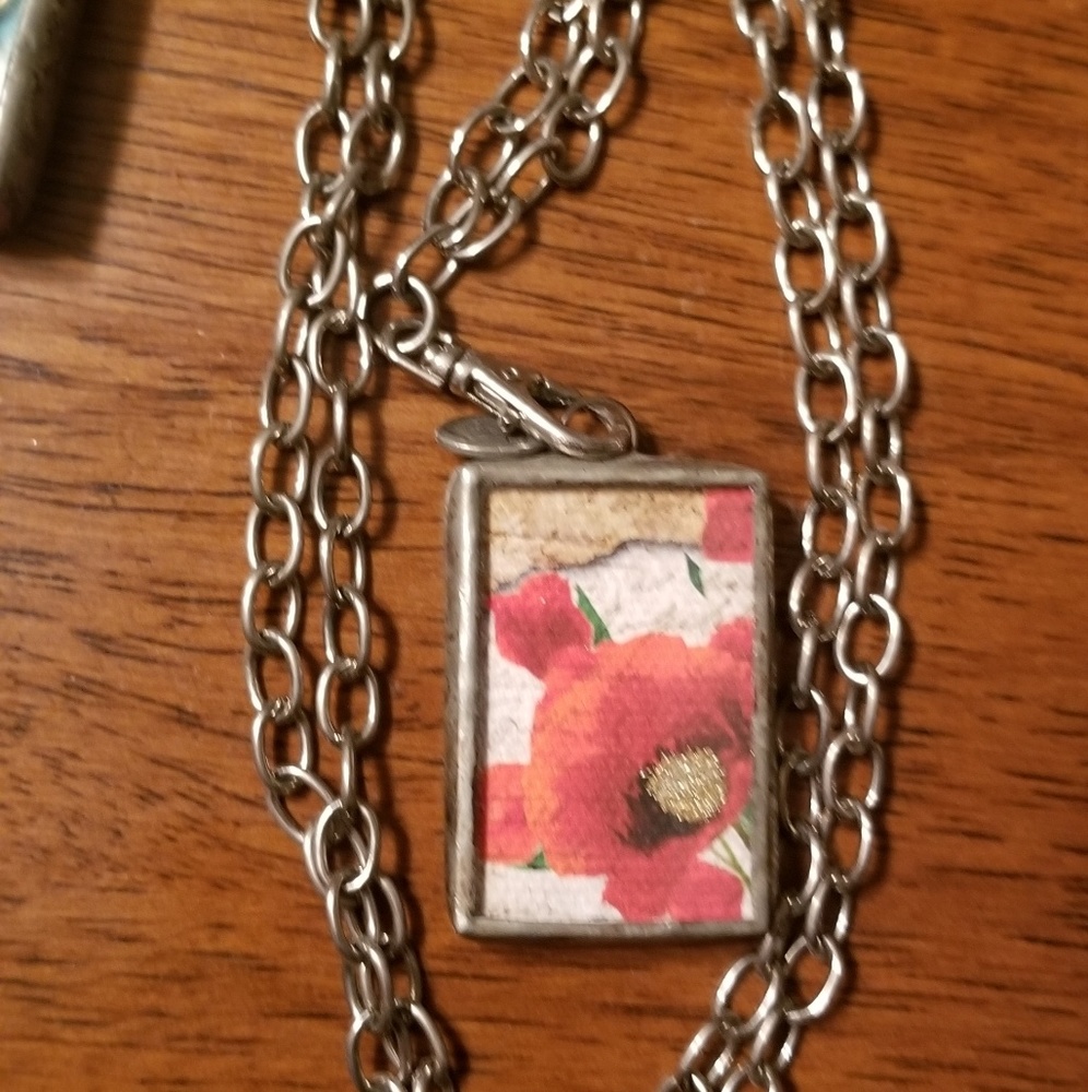 Jewel Kade chain and charm